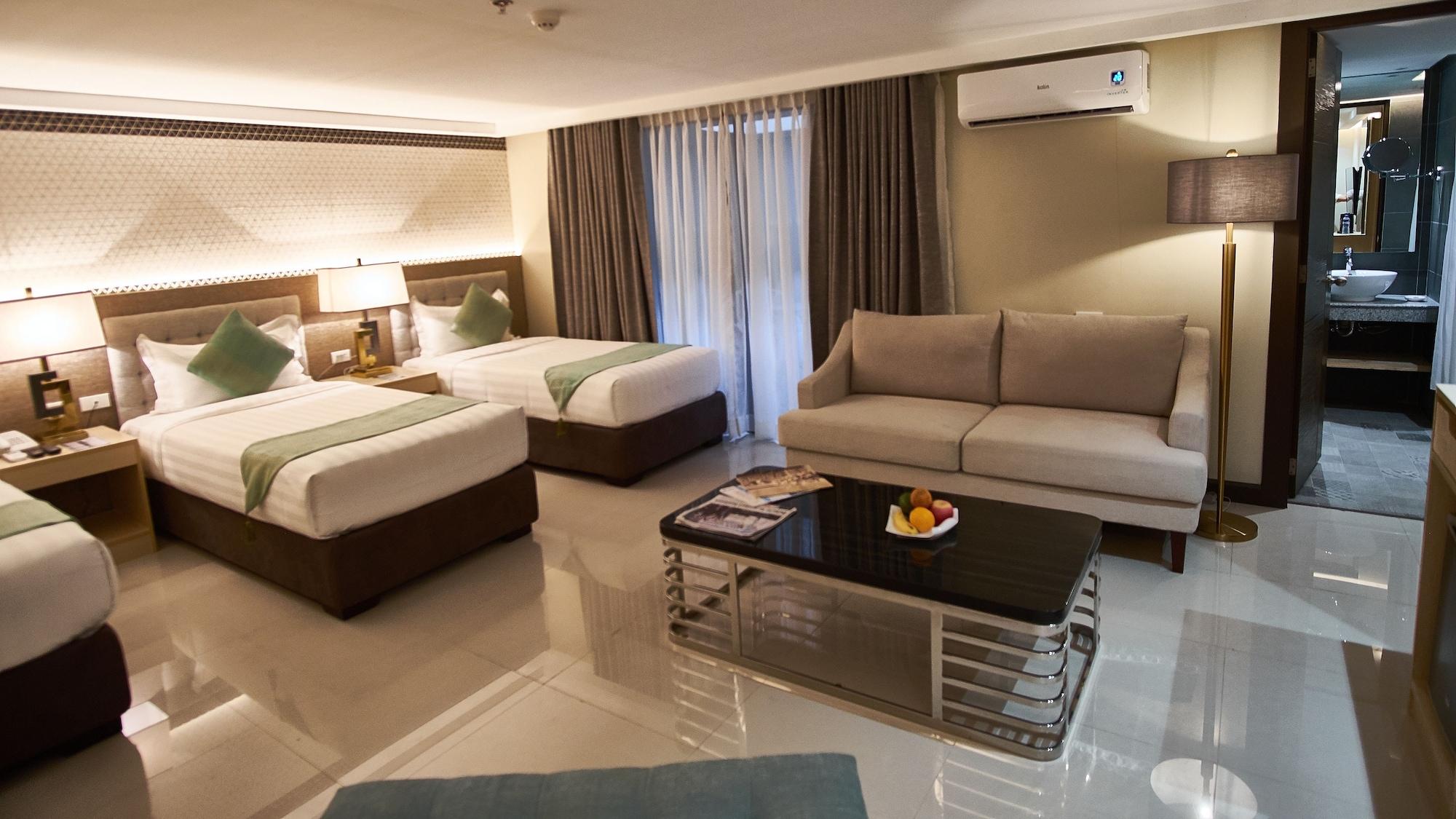 J7 Hotel Iloilo City Exterior foto