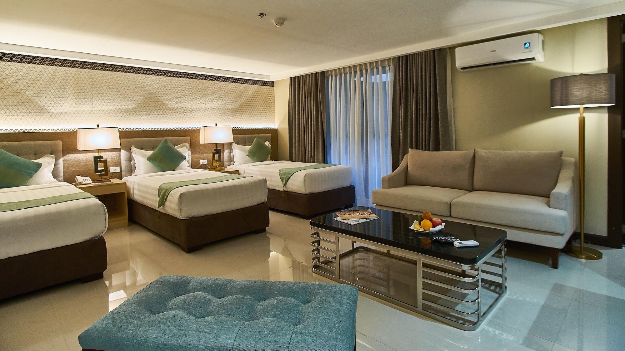 J7 Hotel Iloilo City Exterior foto