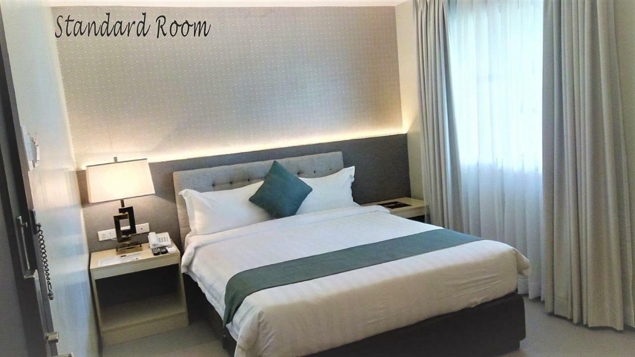 J7 Hotel Iloilo City Exterior foto